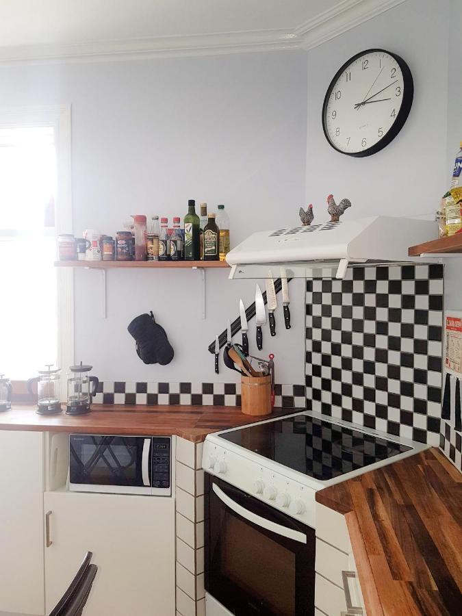 Refurinn Reykjavik Guesthouse ภายนอก รูปภาพ