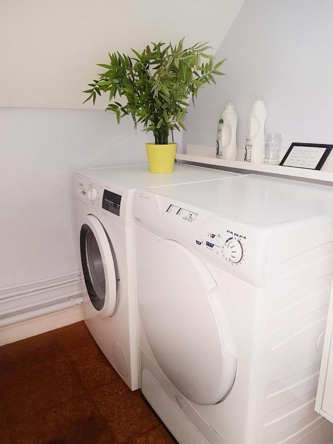 Refurinn Reykjavik Guesthouse ภายนอก รูปภาพ