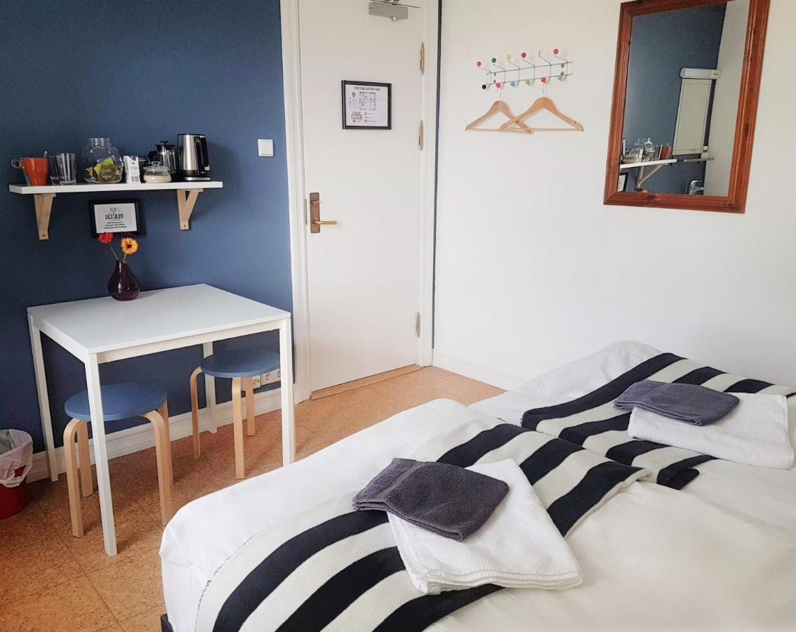 Refurinn Reykjavik Guesthouse ภายนอก รูปภาพ