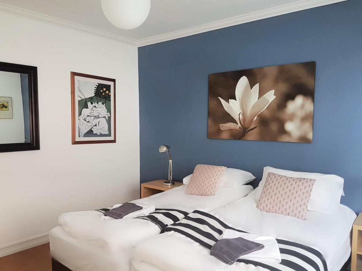 Refurinn Reykjavik Guesthouse ภายนอก รูปภาพ