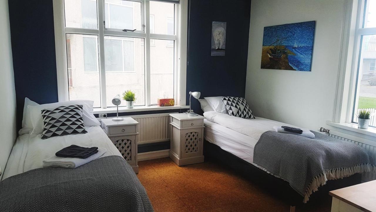 Refurinn Reykjavik Guesthouse ภายนอก รูปภาพ